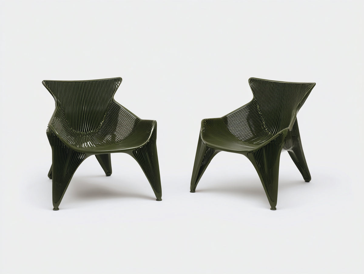 Liegestuhl 2er-Set aus Kunststoff 70×75×77 cm - Dunkeloliv - offene Rippenform fürs Wohnzimmer